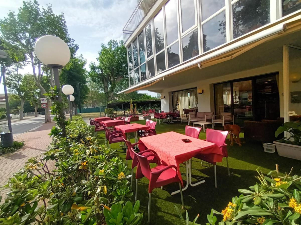 Hotel Bologna 미사노아드리아티코 외부 사진